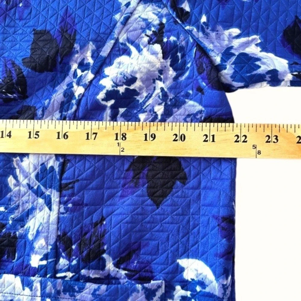 Mizrahi Blue Floral Quilt Open Front Jacket Sz L Polished Casual Classic Cottage
